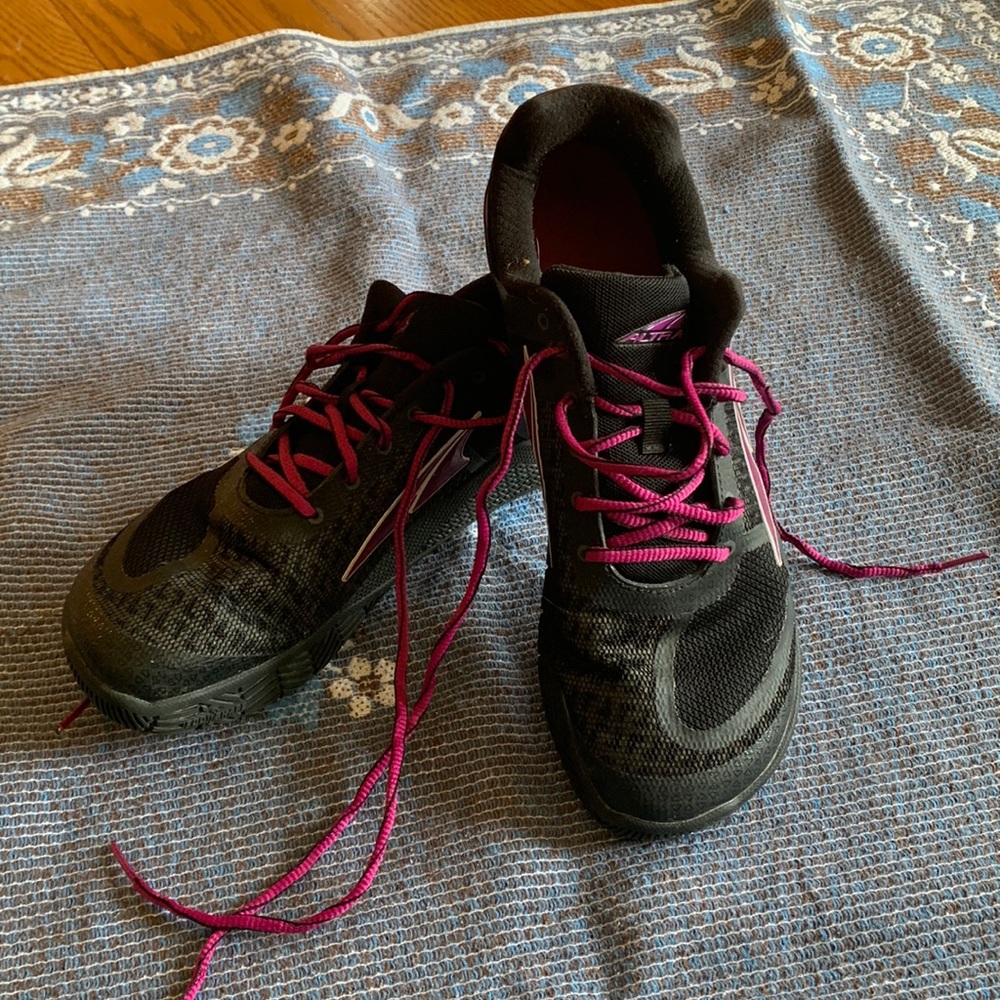 Altra sneakers.